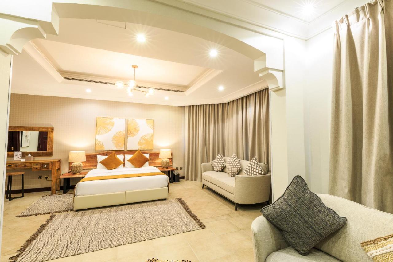 The S Holiday Homes - Stunning 5 Bedrooms Villa At The Palm Jumeirah With Private Beach And Pool Dubai Exterior foto