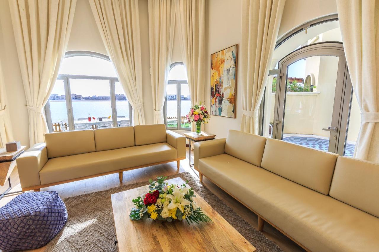 The S Holiday Homes - Stunning 5 Bedrooms Villa At The Palm Jumeirah With Private Beach And Pool Dubai Exterior foto