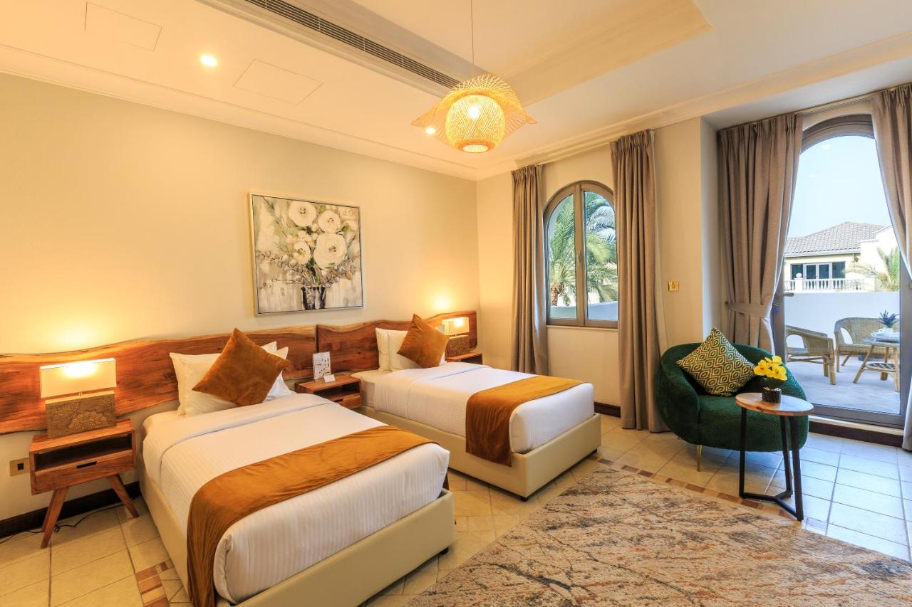 The S Holiday Homes - Stunning 5 Bedrooms Villa At The Palm Jumeirah With Private Beach And Pool Dubai Exterior foto